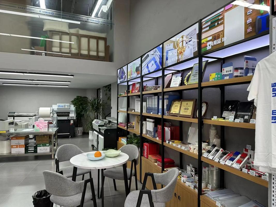 從圖文快印到標(biāo)識(shí)標(biāo)牌 廣告人的匠心設(shè)計(jì)與高效制作